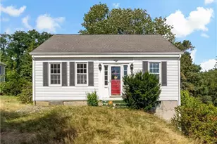 3 Larkin St, South Kingstown, RI 02879 - Photo 4