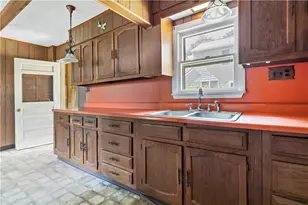 3 Larkin St, South Kingstown, RI 02879 - Photo 8