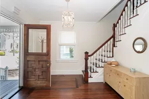 27 Mann Ave, Newport, RI 02840 - Photo 4