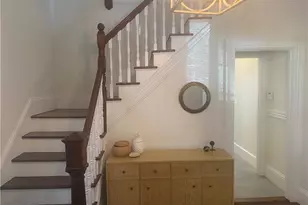 27 Mann Ave, Newport, RI 02840 - Photo 8