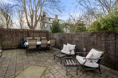 33 Marsh Street, Newport, RI 02840 - Photo 16