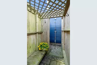 33 Marsh Street, Newport, RI 02840 - Photo 18