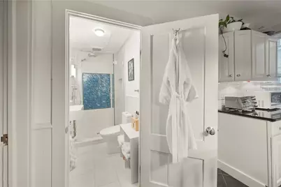 33 Marsh Street, Newport, RI 02840 - Photo 14