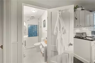 33 Marsh St, Newport, RI 02840 - Photo 14