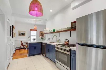 24 Hunter Avenue, Newport, RI 02840 - Photo 2