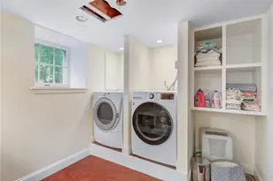 24 Hunter Ave, Newport, RI 02840 - Photo 28