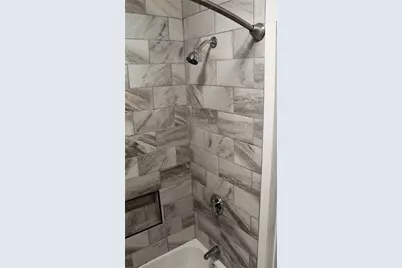 25 West Narragansett Avenue #B, Newport, RI 02840 - Photo 8