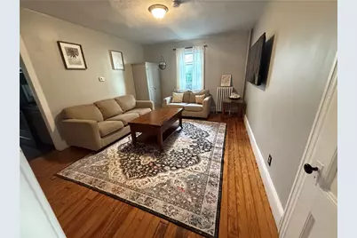 25 West Narragansett Avenue #B, Newport, RI 02840 - Photo 2