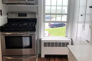 283 Spring St, Newport, RI 02840 - Photo 6