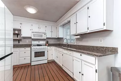 41 Dayton Avenue, Warwick, RI 02889 - Photo 12