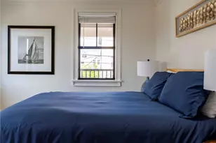 7 Dearborn St, Newport, RI 02840 - Photo 18