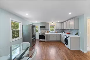 7 Laneway Ct, Narragansett, RI 02882 - Photo 6