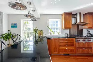 3 Vicksburg Pl, Newport, RI 02840 - Photo 8