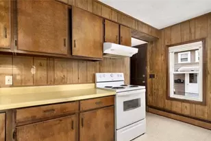 14 Douglas St, West Warwick, RI 02893 - Photo 4