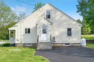 111 Sayles Hill Rd, North Smithfield, RI 02896 - Photo 4