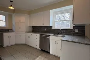 150 W Wrentham Rd, Cumberland, RI 02896 - Photo 4