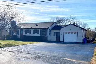 38 Eisenhower Pl, South Kingstown, RI 02879 - Photo 2
