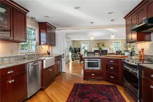 94 Abbott Run Valley Rd, Cumberland, RI 02864 - Photo 10