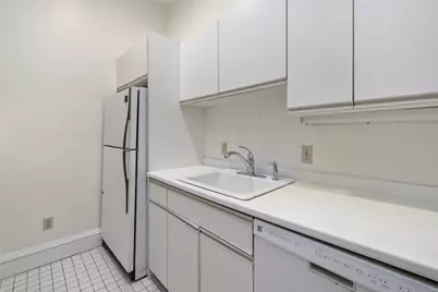 66 Webster Street #9, Newport, RI 02840 - Photo 14