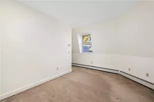 66 Webster St, Newport, RI 02840 - Photo 24