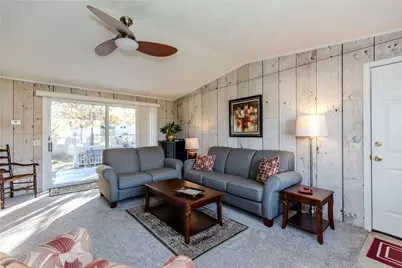 17 Woodview Drive, Cranston, RI 02920 - Photo 4