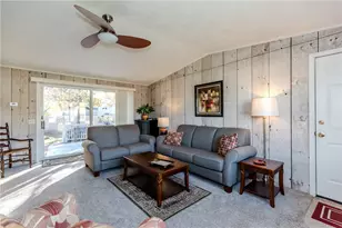 17 Woodview Dr, Cranston, RI 02920 - Photo 4