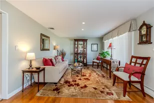 17 Woodview Dr, Cranston, RI 02920 - Photo 16