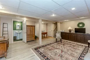 17 Woodview Dr, Cranston, RI 02920 - Photo 30