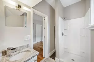 427 Spring St, Newport, RI 02840 - Photo 10