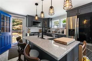 16 Smith St, Bristol, RI 02890 - Photo 12
