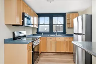 427 Spring St, Newport, RI 02840 - Photo 4