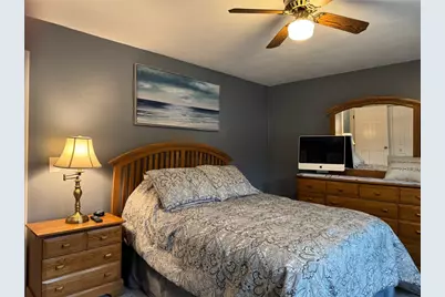 2212 Phenix Avenue, Cranston, RI 02921 - Photo 22