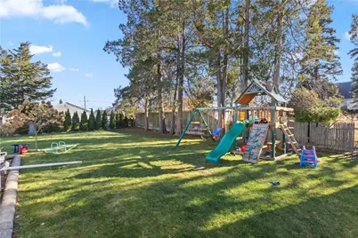 136 Windmill Street, Pawtucket, RI 02860 - Photo 18