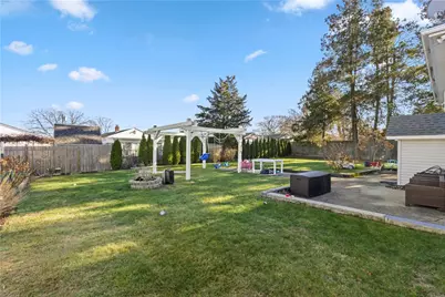 136 Windmill Street, Pawtucket, RI 02860 - Photo 22