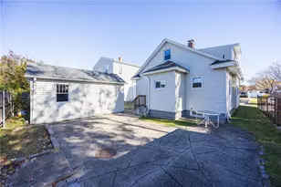 77 Victory St, Cranston, RI 02920 - Photo 16