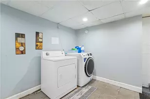 236 Gallatin St, Providence, RI 02907 - Photo 22