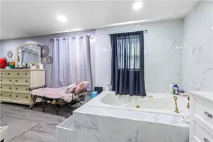 236 Gallatin St, Providence, RI 02907 - Photo 20