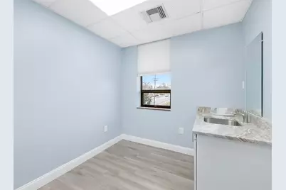 250 Wampanoag Trail #305, East Providence, RI 02914 - Photo 8