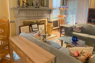 46 Chastellux Ave, Newport, RI 02840 - Photo 6