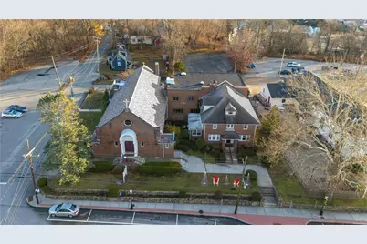 3252 Post Road, Warwick, RI 02886 - Photo 32