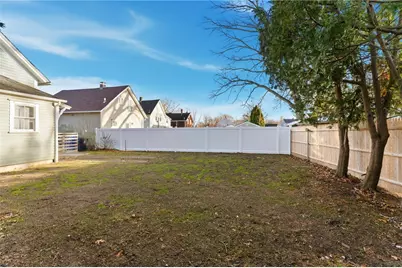 26 Glen Street, East Providence, RI 02915 - Photo 12