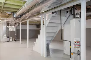 33 Evergreen St, Providence, RI 02906 - Photo 40