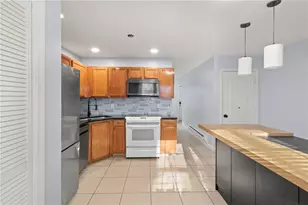 102 Dixon St, Providence, RI 02907 - Photo 1