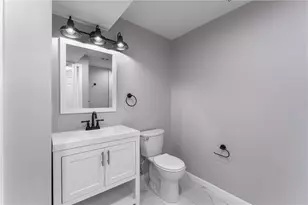 178 Highland St, Cranston, RI 02920 - Photo 40