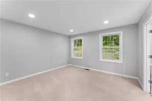 178 Highland St, Cranston, RI 02920 - Photo 26