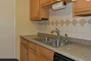 29 Woodbine St, Pawtucket, RI 02860 - Photo 6