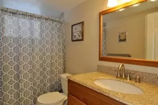 29 Woodbine St, Pawtucket, RI 02860 - Photo 10