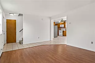23 Gildas Ln, Portsmouth, RI 02871 - Photo 4