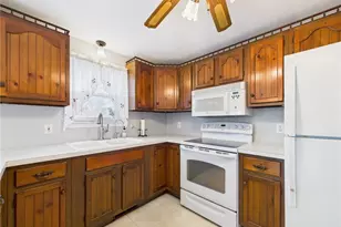 38 Pinecrest Dr, Exeter, RI 02822 - Photo 4