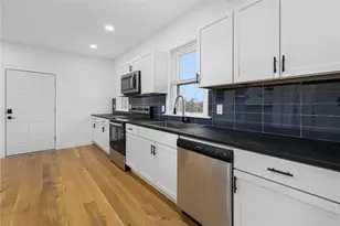 30 Cypress St, Providence, RI 02906 - Photo 8